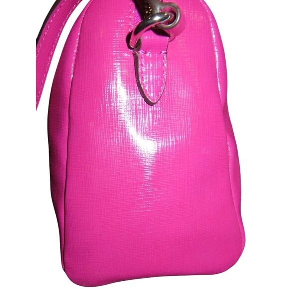 Coach Peyton Mini Bennet Fuschia Pink Patent Leather Satchel  Coach Peyton Mini Bennet Fuschia Pink Patent Leather Satchel Crossbody Handbag B